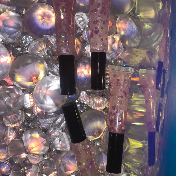 Lip gloss - Picture 6 of 7